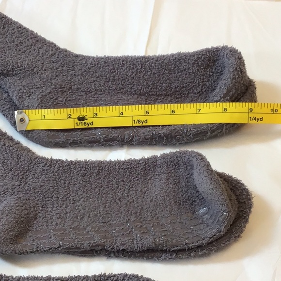 🍀2/$10☘️Pembrook Gripper socks, large gray, slipper socks set of 3 - Picture 6 of 7